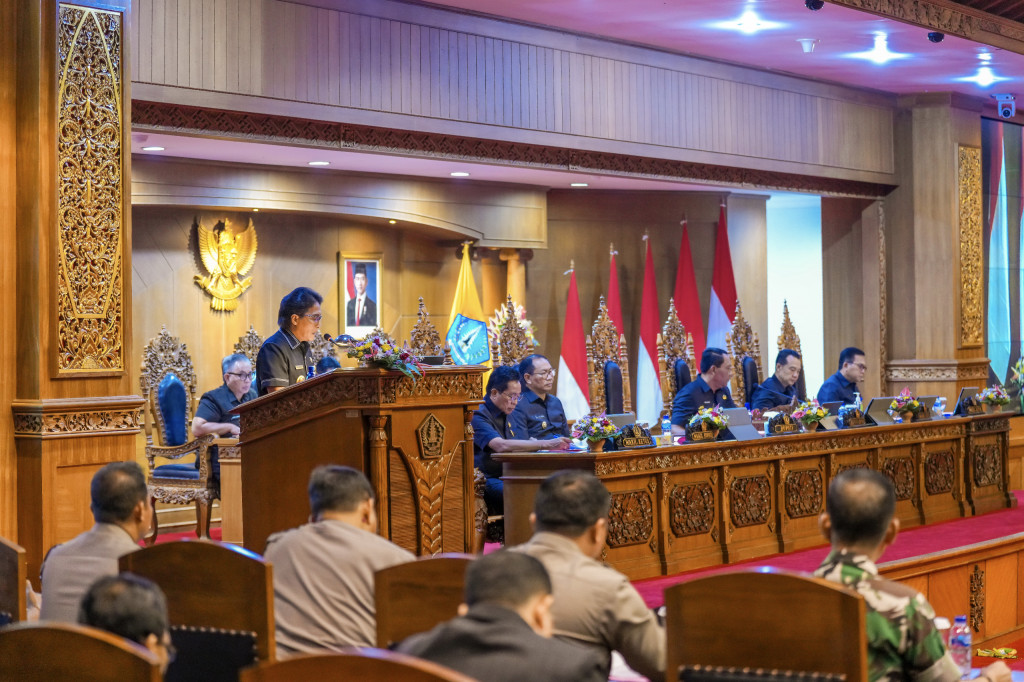 Rapat Paripurna Jawaban Pemerintah terhadap Raperda dan 3 Raperda Inisiatif DPRD